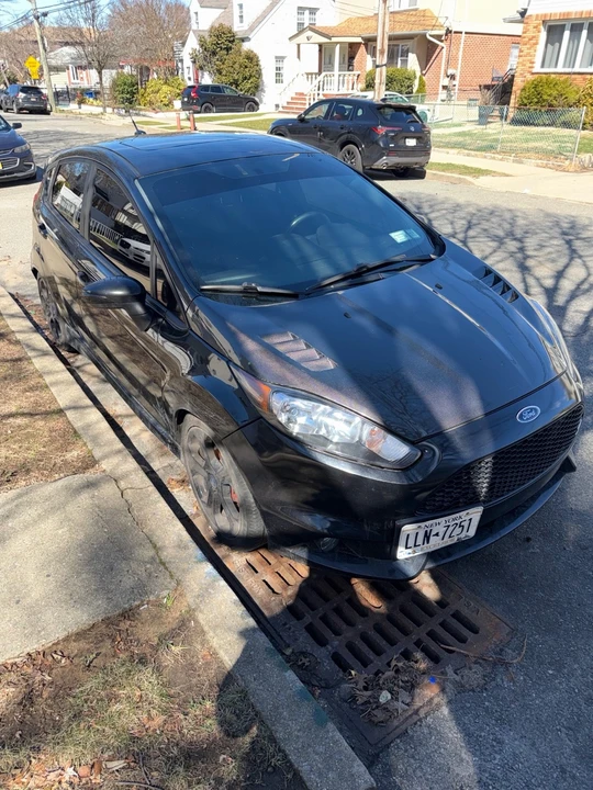2015 Ford Fiesta - Image 2 of 18