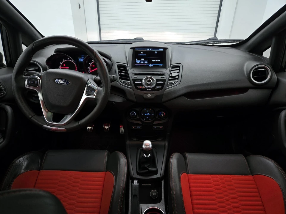 2015 Ford Fiesta - Image 10 of 26