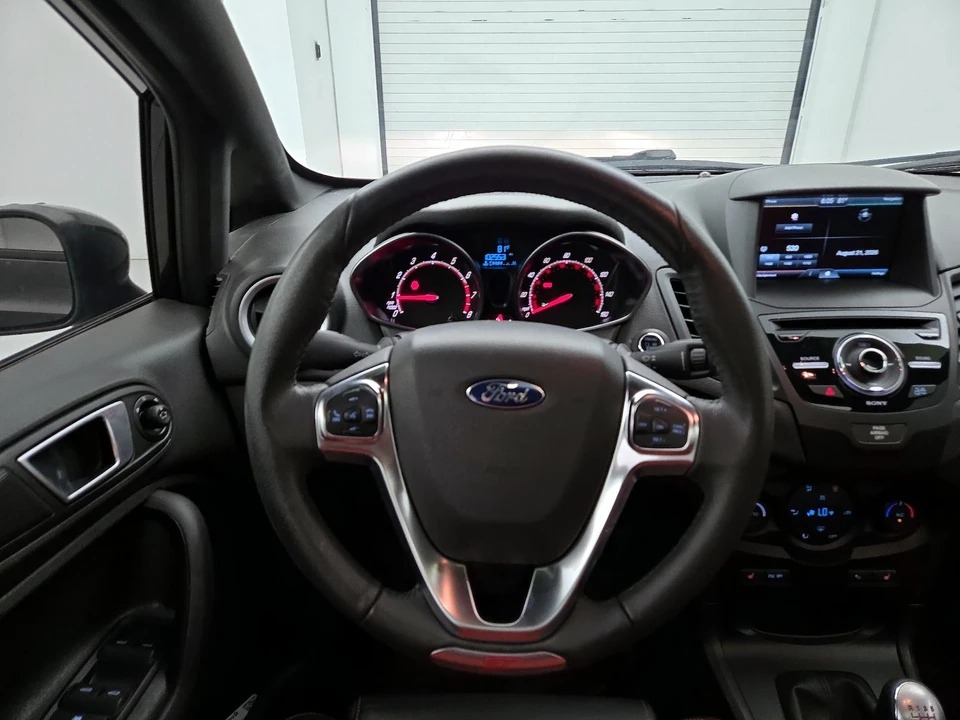 2015 Ford Fiesta - Image 11 of 26