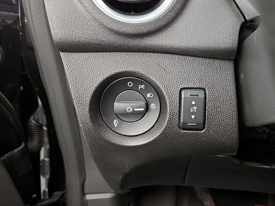 2015 Ford Fiesta - Image 14 of 26