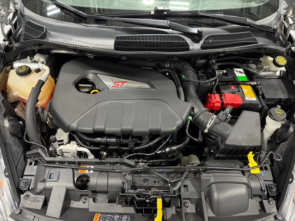 2015 Ford Fiesta - Image 2 of 31