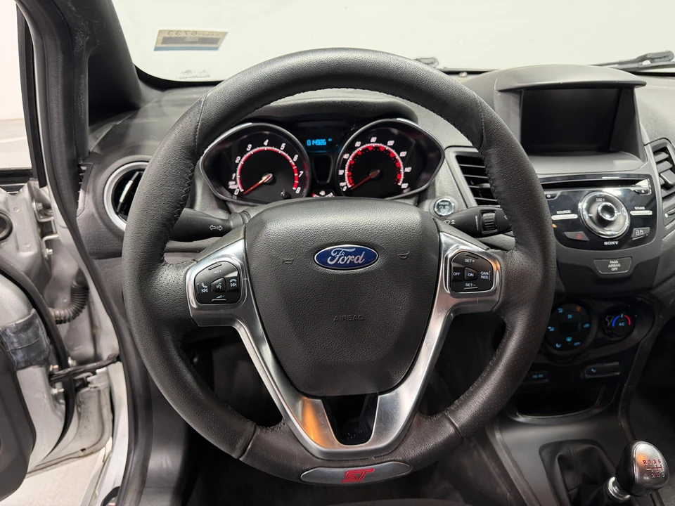 2015 Ford Fiesta - Image 8 of 31