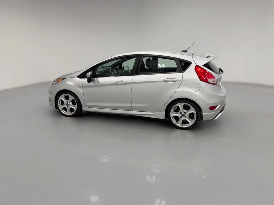 2015 Ford Fiesta - Image 26 of 31