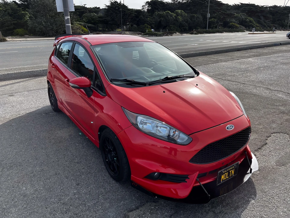 2015 Ford Fiesta - Image 26 of 31