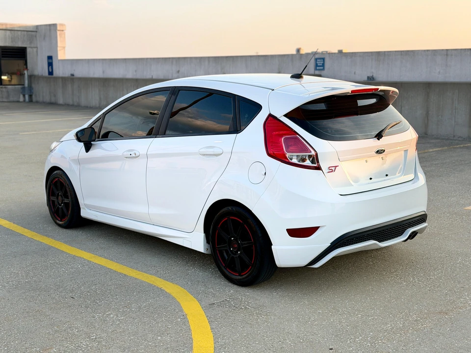 2015 Ford Fiesta - Image 8 of 31