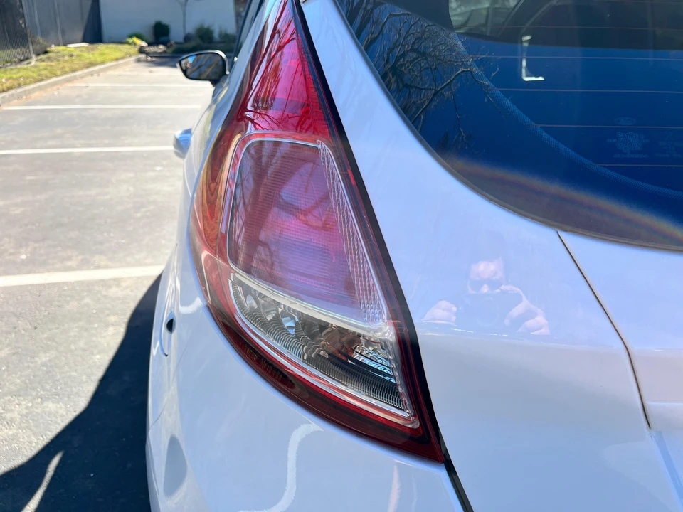 2015 Ford Fiesta - Image 13 of 28