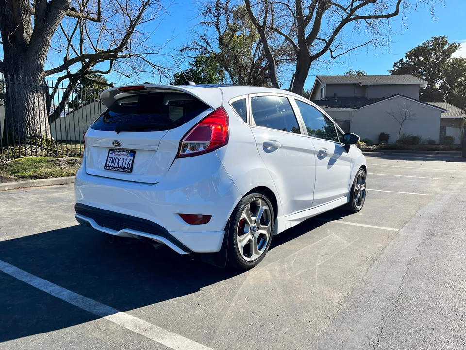 2015 Ford Fiesta - Image 7 of 28