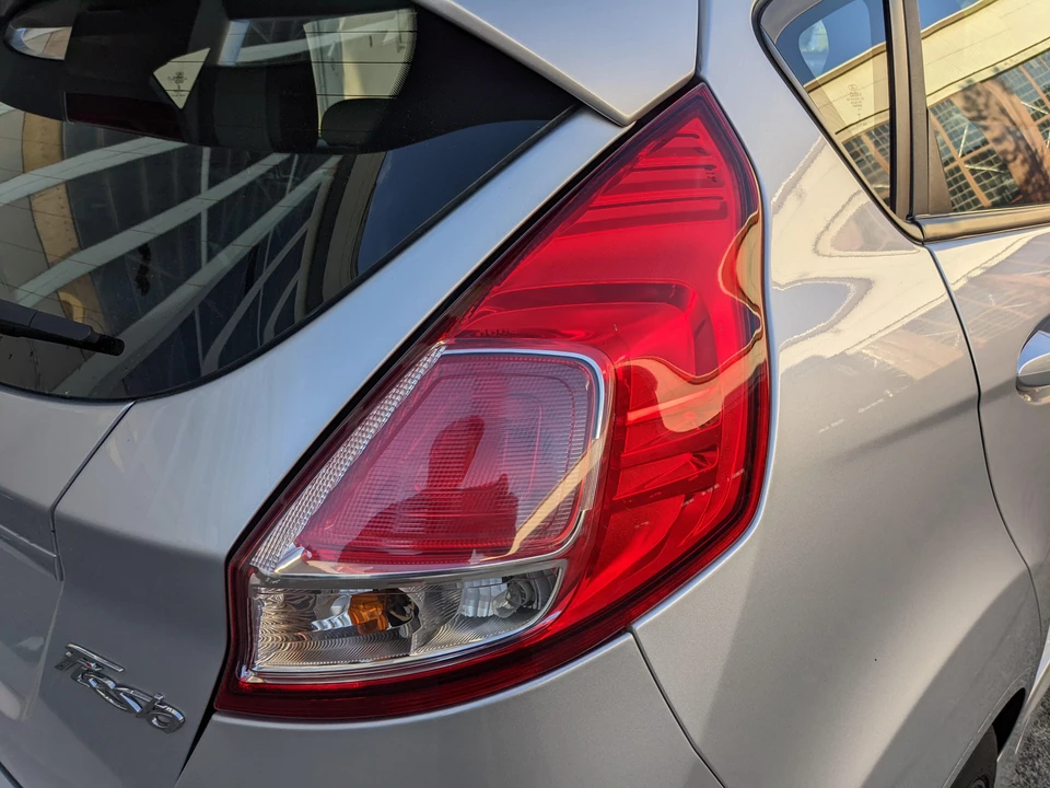 2015 Ford Fiesta - Image 13 of 29