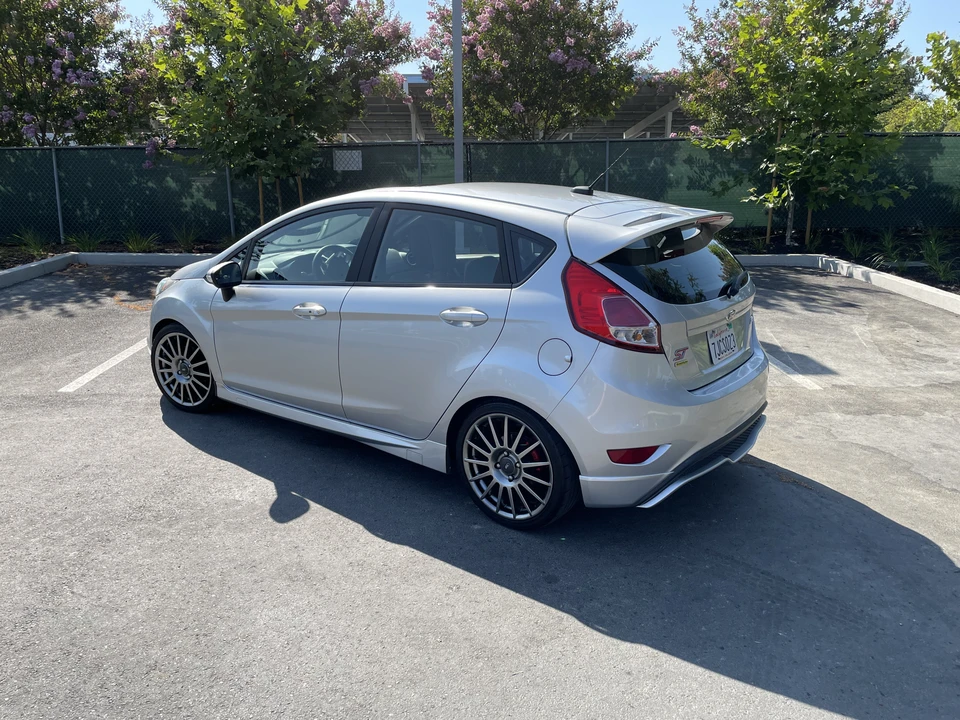 2015 Ford Fiesta - Image 10 of 31