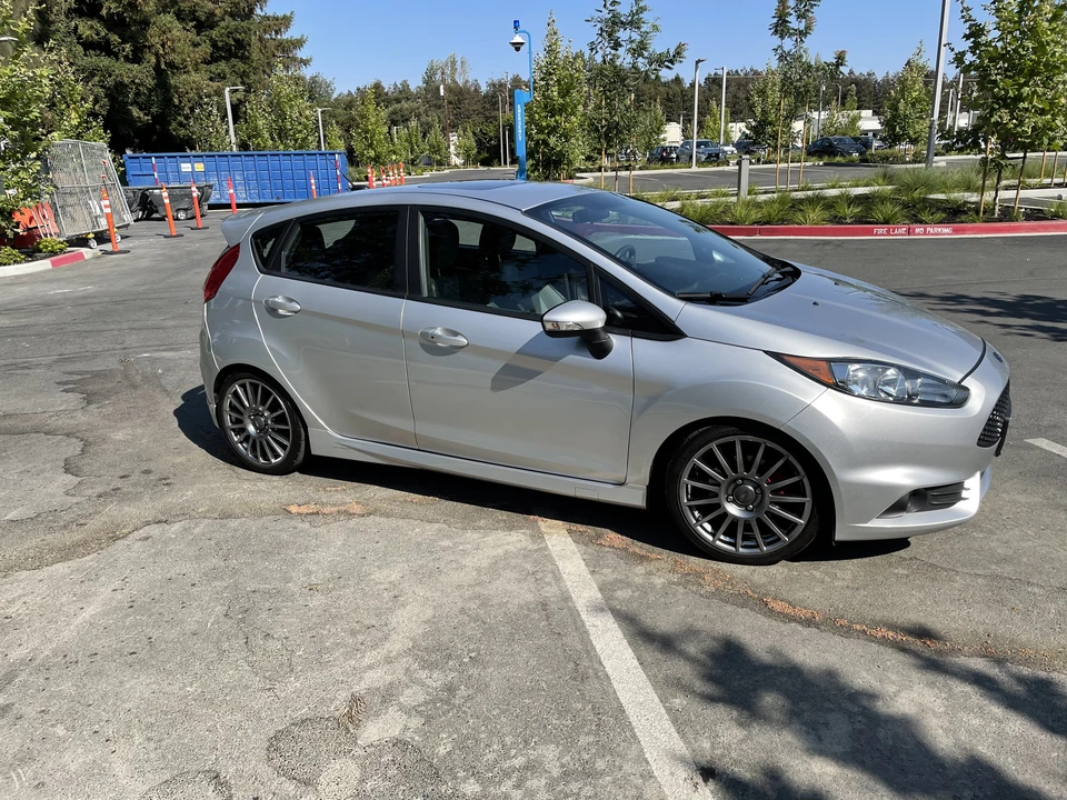 2015 Ford Fiesta - Image 17 of 31