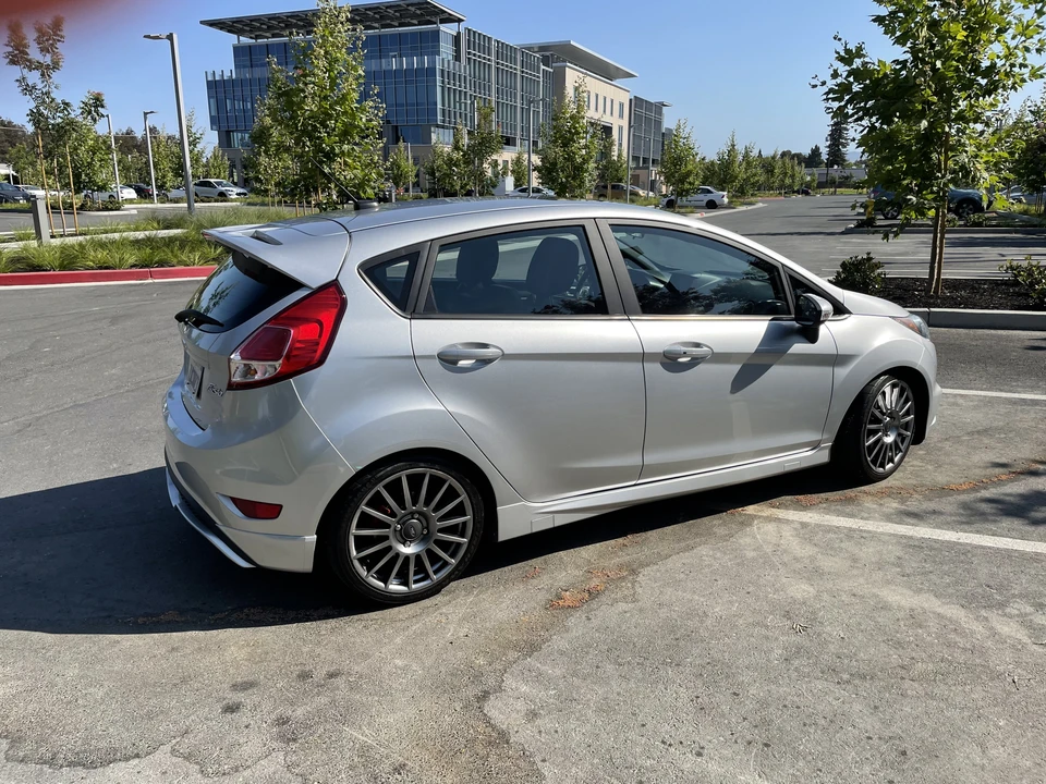 2015 Ford Fiesta - Image 14 of 31