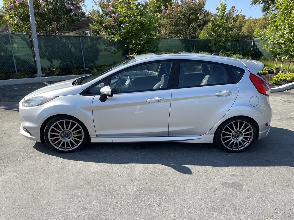 2015 Ford Fiesta - Image 8 of 31