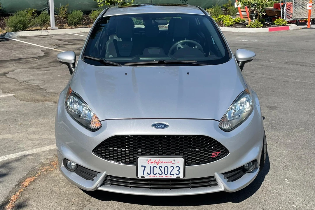 2015 Ford Fiesta - Image 2 of 31