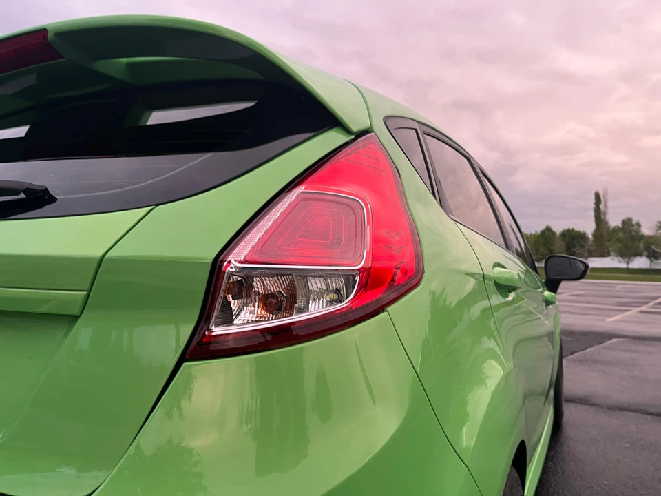 2015 Ford Fiesta - Image 15 of 31