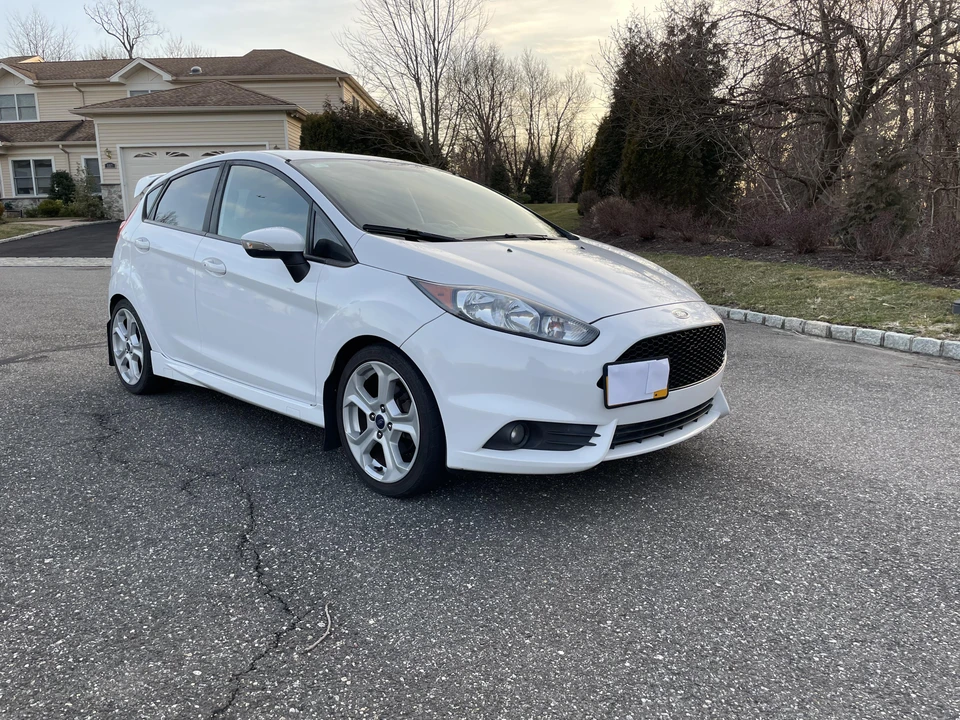 2015 Ford Fiesta - Image 28 of 31