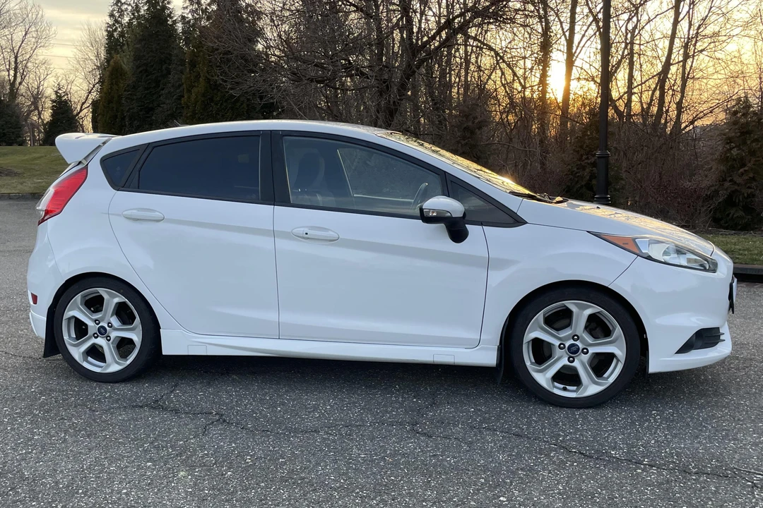 2015 Ford Fiesta - Image 3 of 31