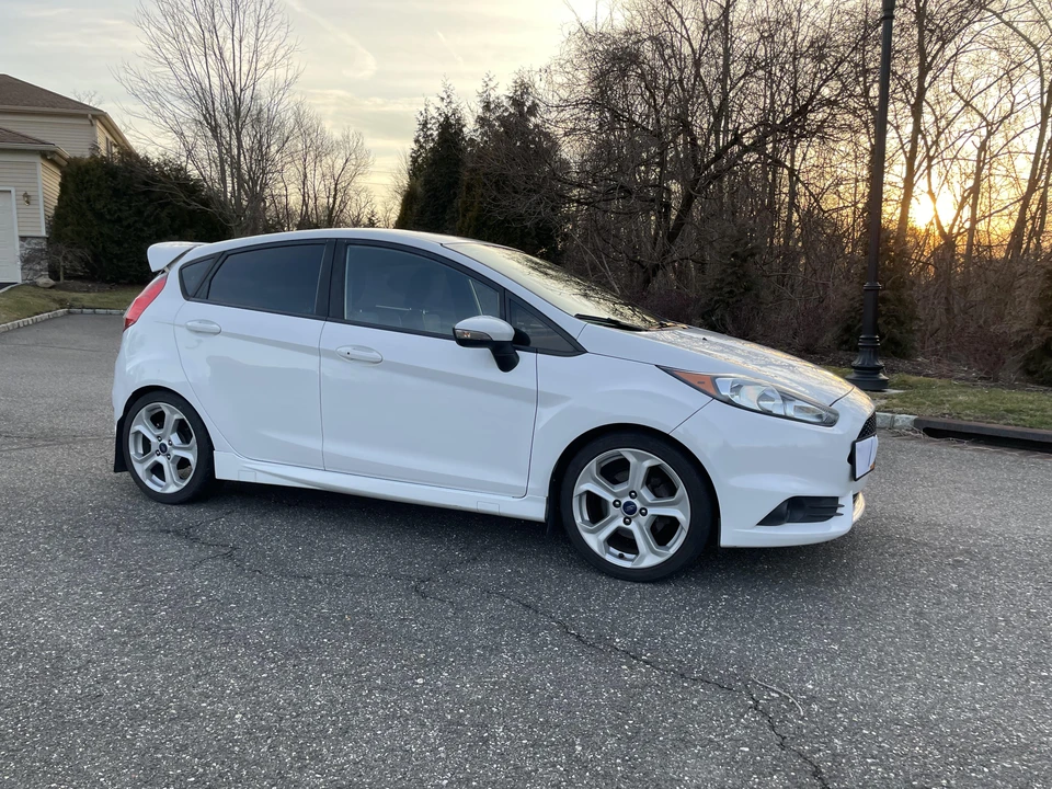 2015 Ford Fiesta - Image 26 of 31