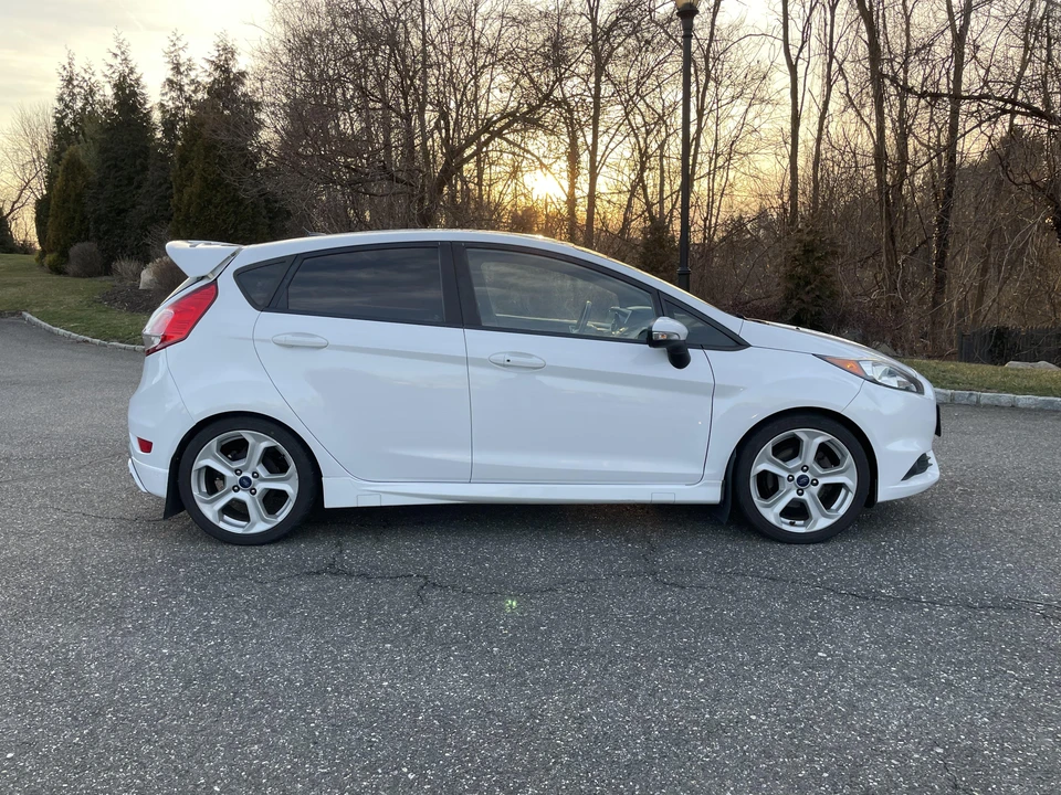 2015 Ford Fiesta - Image 24 of 31