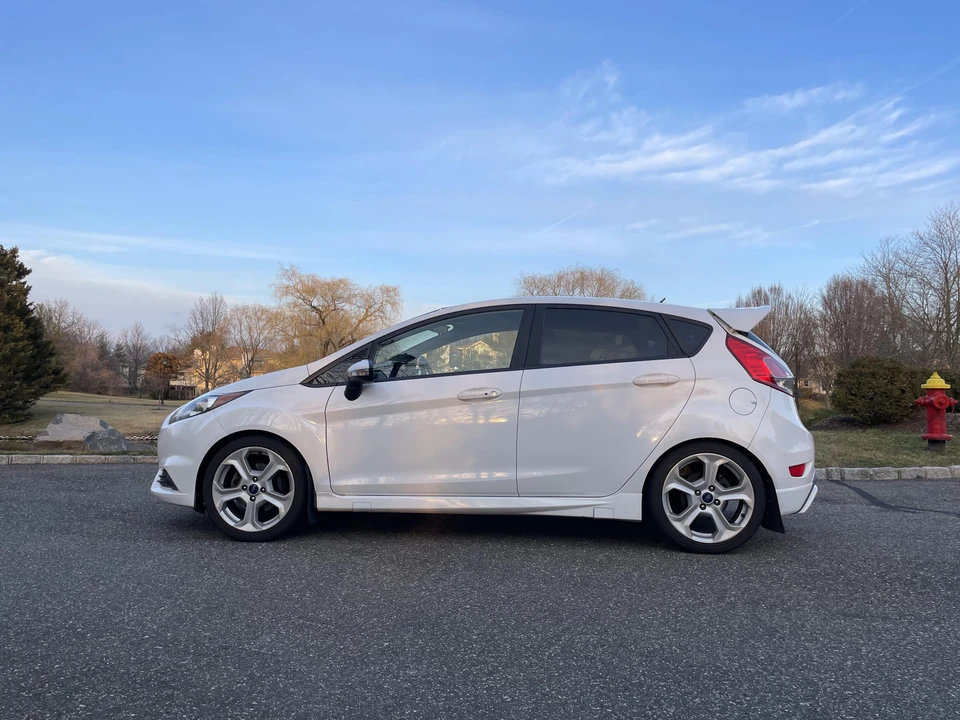 2015 Ford Fiesta - Image 14 of 31