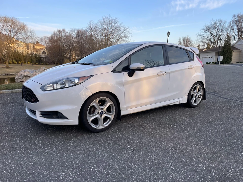 2015 Ford Fiesta - Image 12 of 31