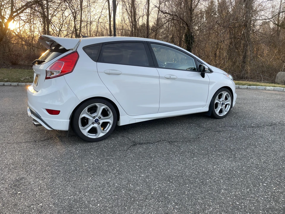 2015 Ford Fiesta - Image 23 of 31