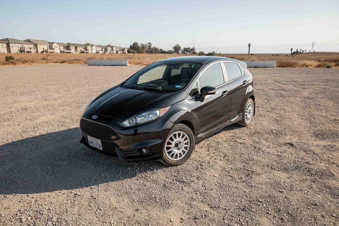 2015 Ford Fiesta - Image 11 of 31