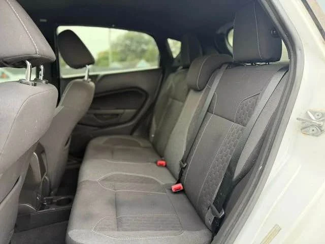 2015 Ford Fiesta - Image 11 of 12