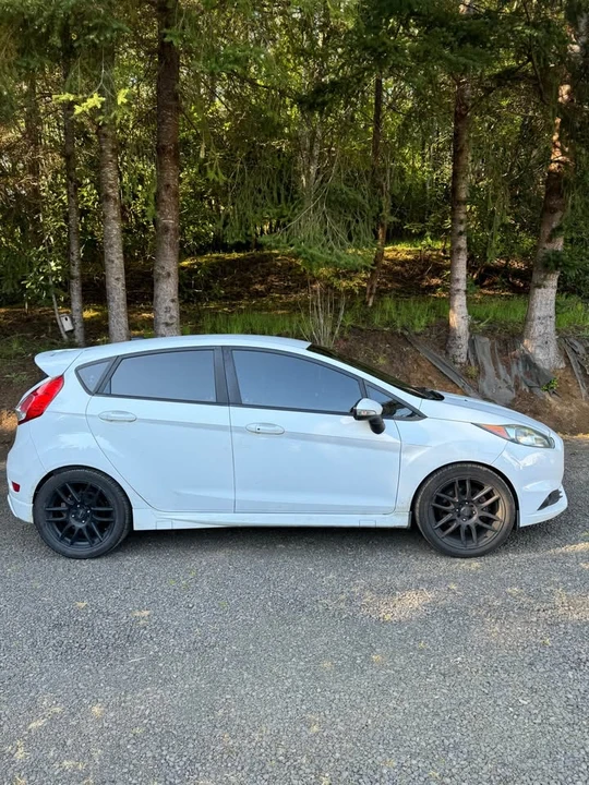 2015 Ford Fiesta - Image 4 of 13
