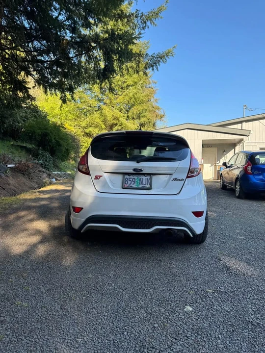 2015 Ford Fiesta - Image 6 of 13
