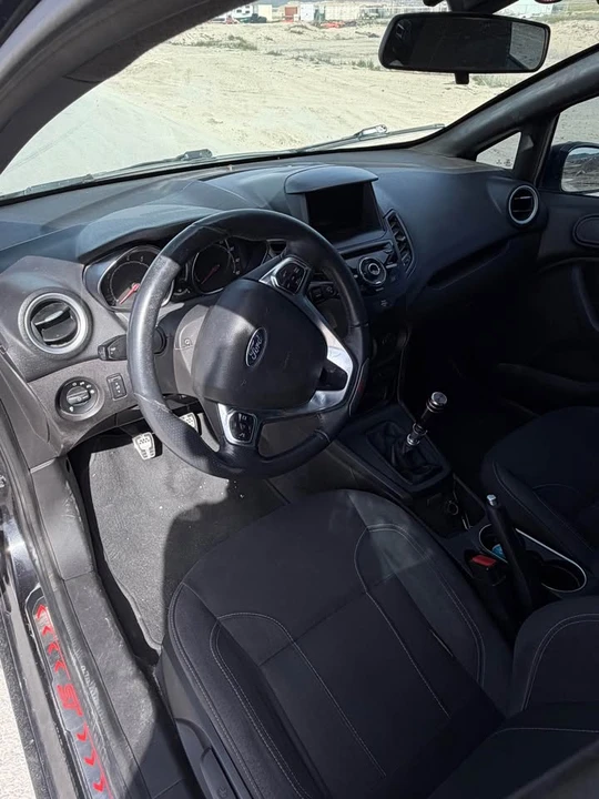 2015 Ford Fiesta - Image 14 of 20