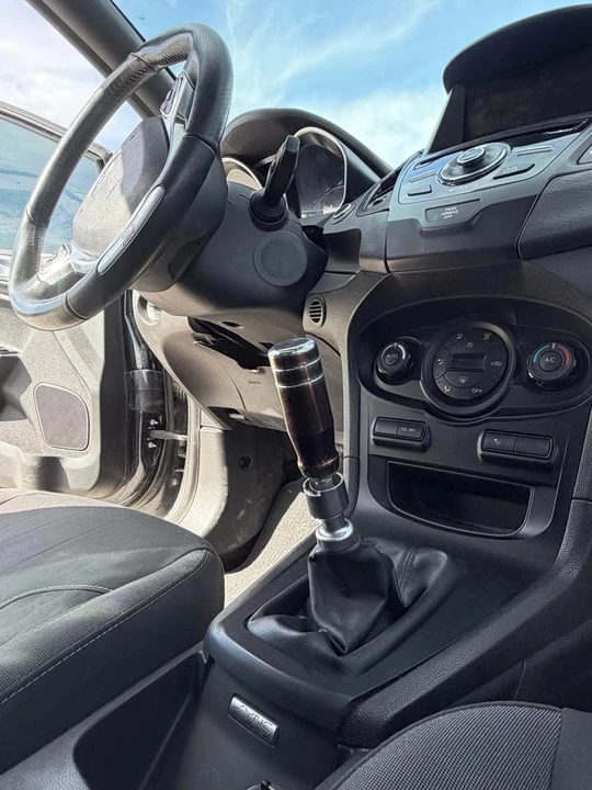 2015 Ford Fiesta - Image 8 of 20