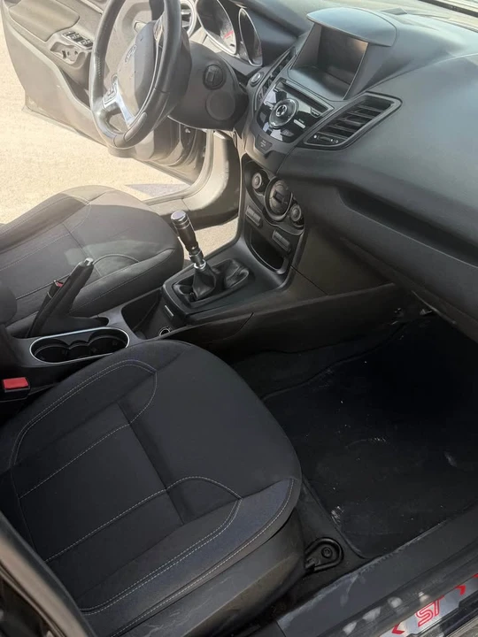 2015 Ford Fiesta - Image 11 of 20