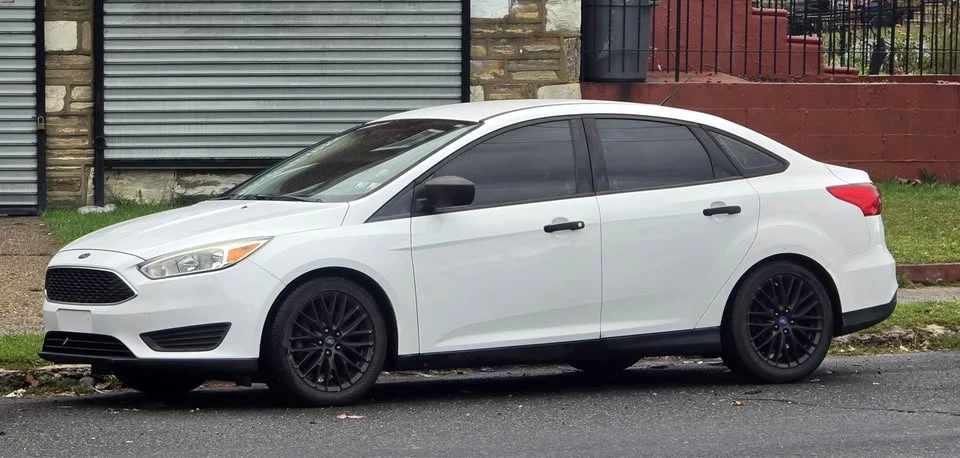 2015 Ford Focus 3rd Gen - Image 2 of 11
