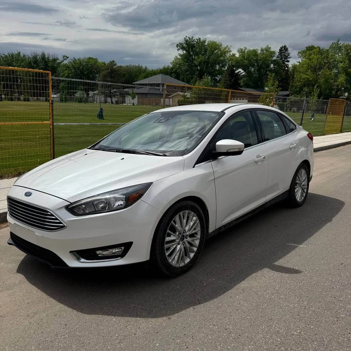 2015 Ford Focus 3rd Gen - Image 2 of 10