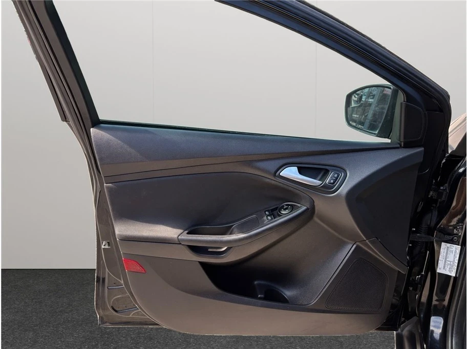 2015 Ford Focus 3rd Gen - Image 15 of 21