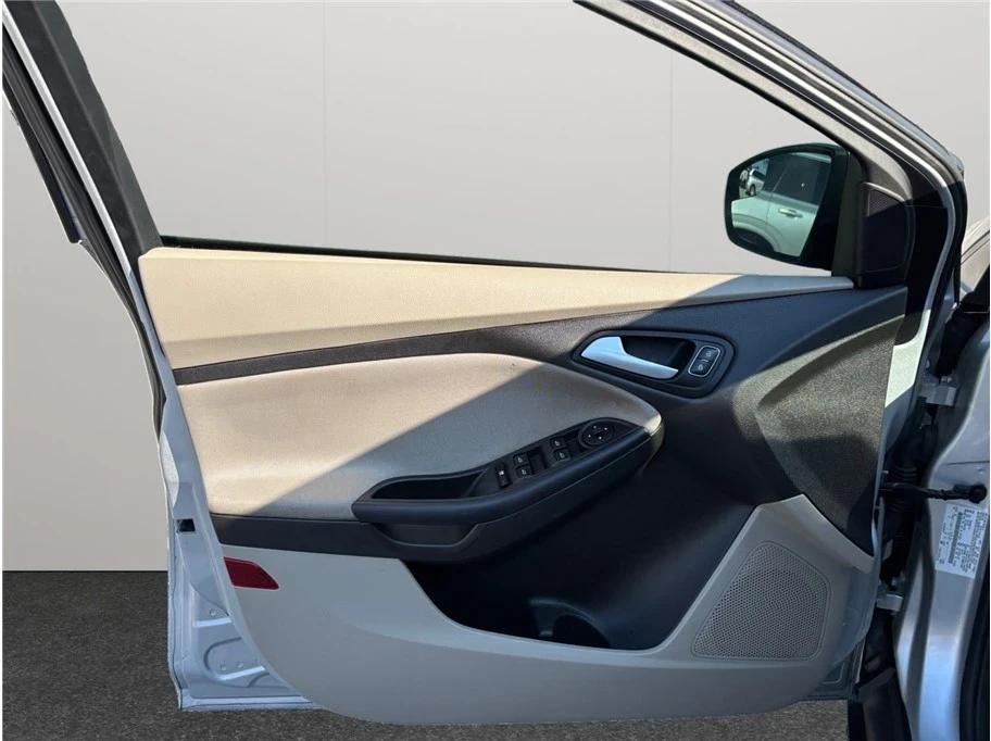 2015 Ford Focus 3rd Gen - Image 15 of 21