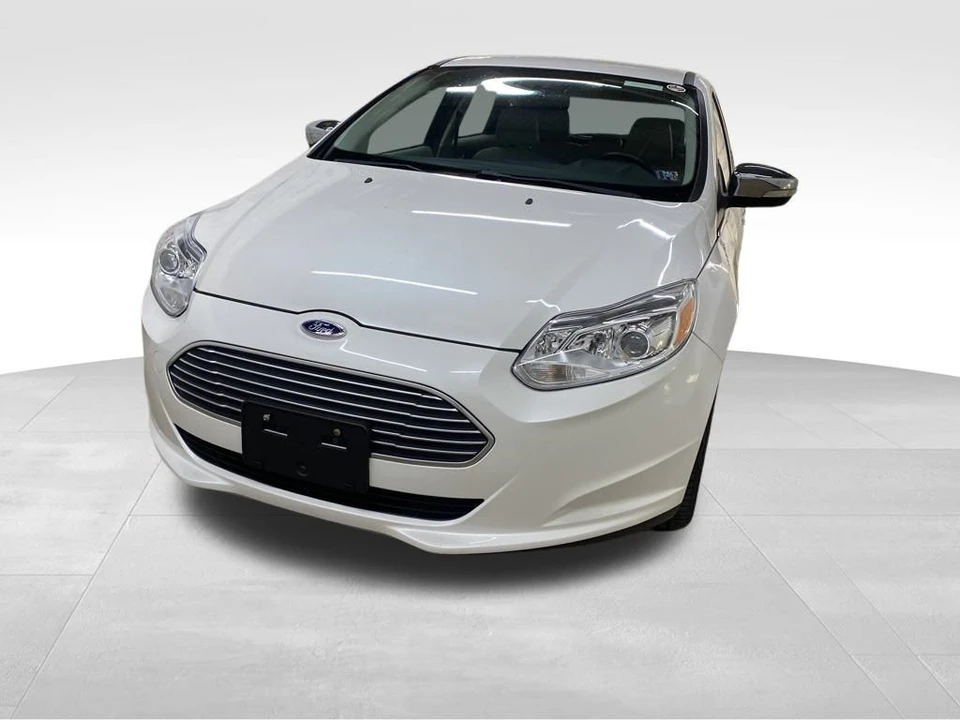 2015 Ford Focus 3rd Gen - Image 2 of 12