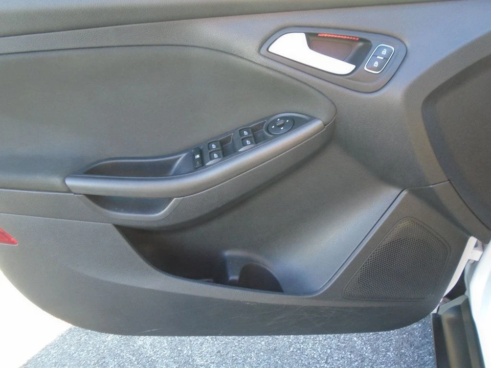2015 Ford Focus 3rd Gen - Image 10 of 12