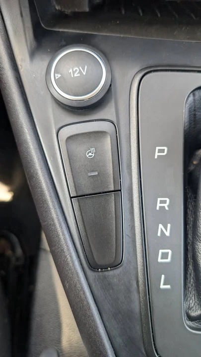 2015 Ford Focus 3rd Gen - Image 12 of 17