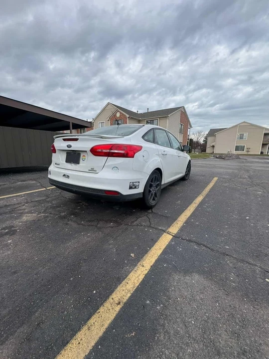 2015 Ford Focus 3rd Gen - Image 2 of 5