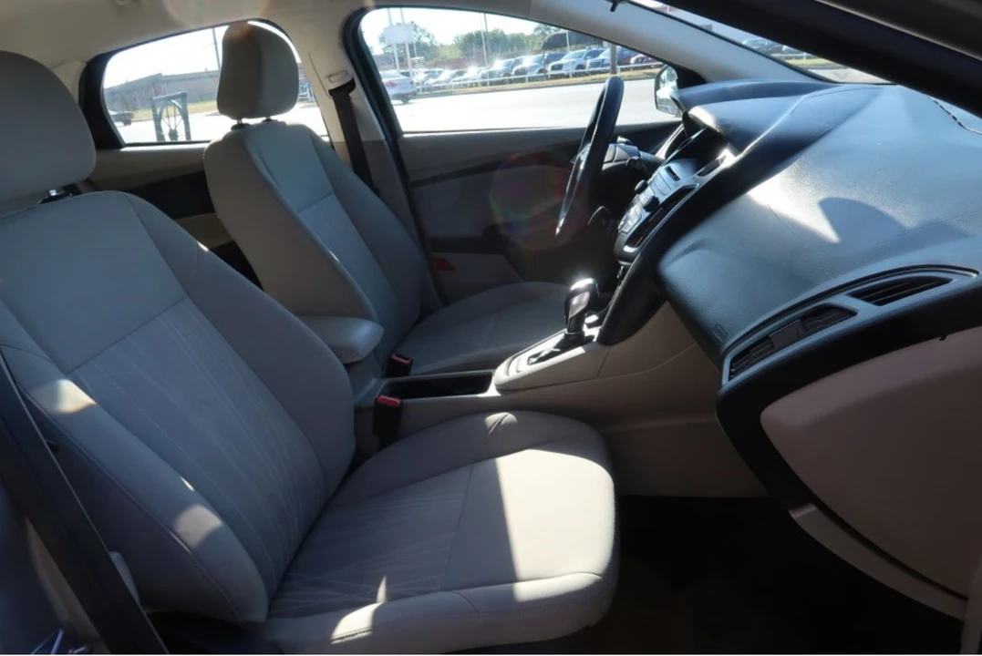 2015 Ford Focus 3rd Gen - Image 9 of 14