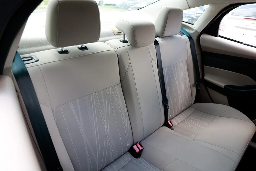 2015 Ford Focus 3rd Gen - Image 14 of 21