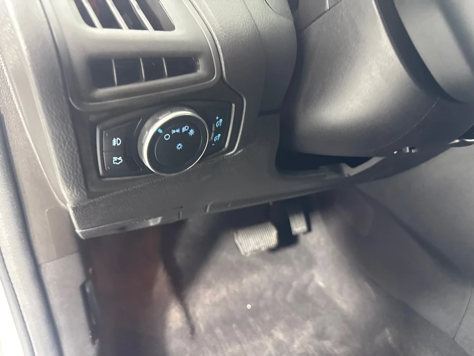 2015 Ford Focus 3rd Gen - Image 12 of 12
