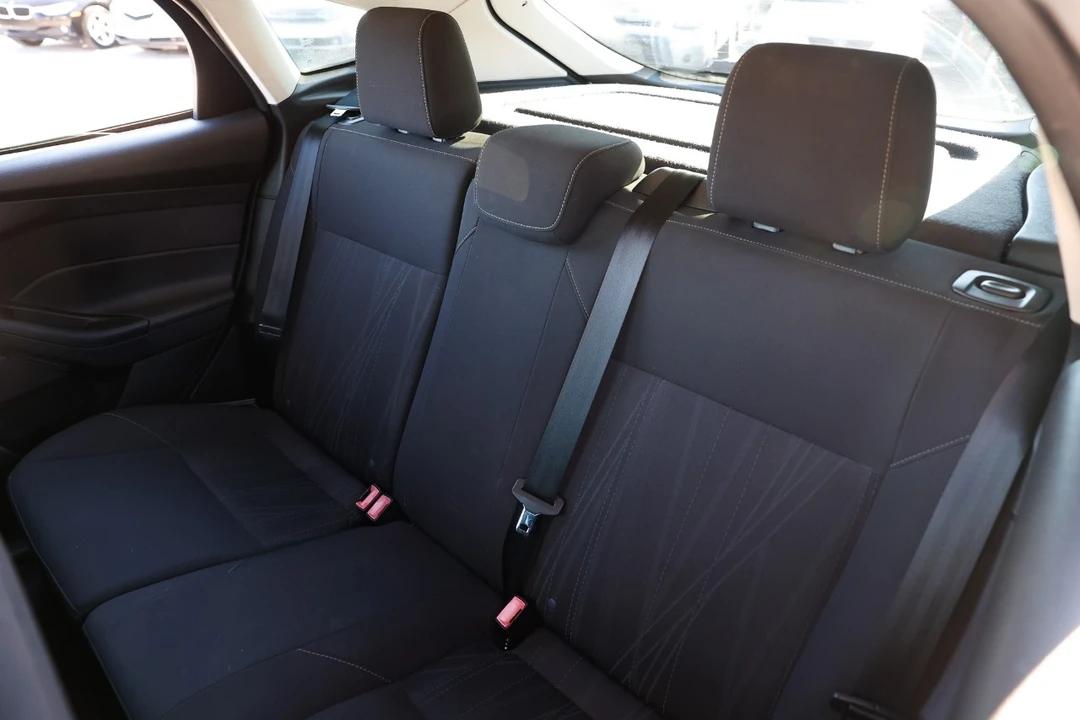 2015 Ford Focus 3rd Gen - Image 8 of 12