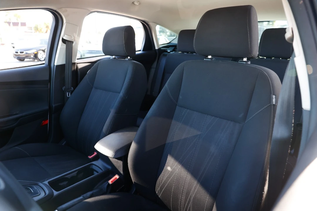 2015 Ford Focus 3rd Gen - Image 6 of 12