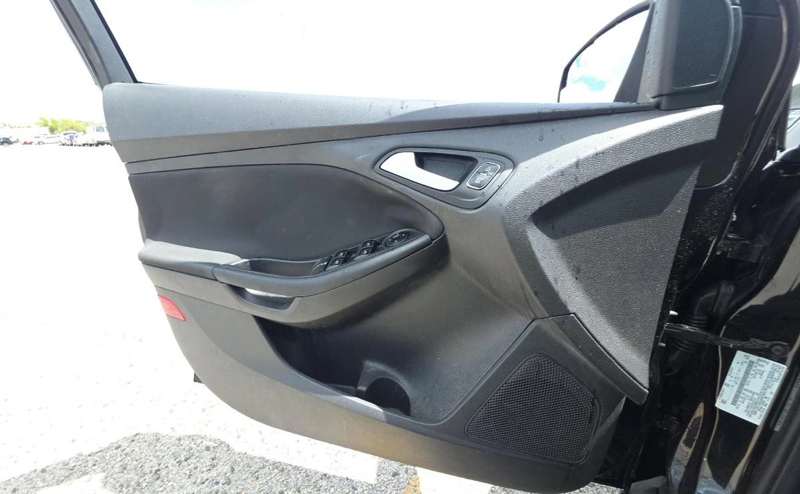 2015 Ford Focus 3rd Gen - Image 9 of 13