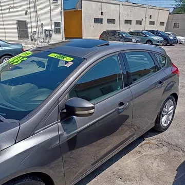 2015 Ford Focus SE Hatchback 4D