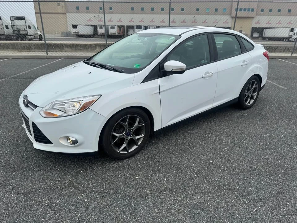 2015 Ford Focus 3rd Gen - Image 2 of 9