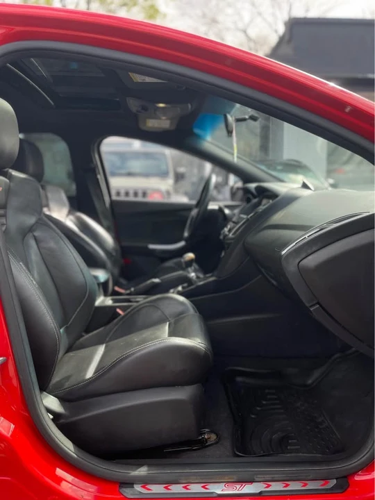 2015 Ford Focus ST 3rd Gen - Image 6 of 20