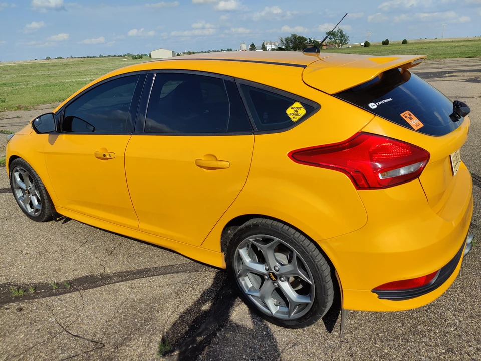 2015 Ford Focus 3rd Gen - Image 10 of 31